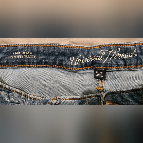 Universal Thread Jeans - Picture 3 of 3